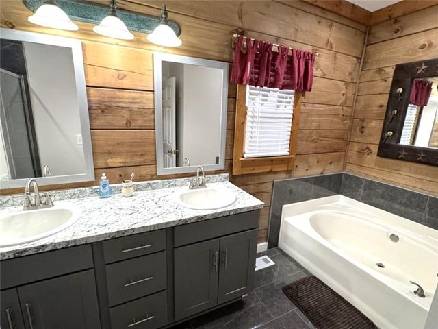 9150 W Banks Mill Road, Winston, GA 30187