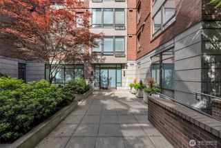4547 8th Avenue NE #203, Seattle, WA 98105