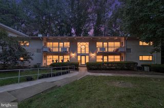 7740 DONNYBROOK CT #202, Annandale, VA 22003