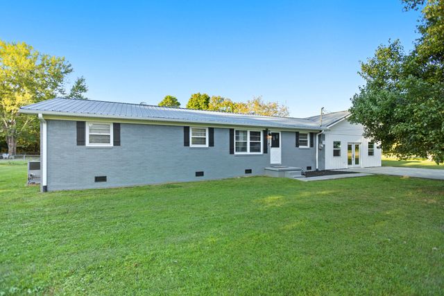 200 Hill St, Estill Springs, TN 37330