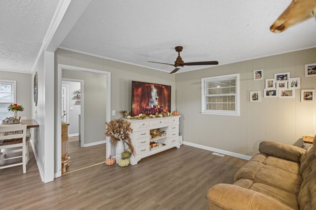 200 Hill St, Estill Springs, TN 37330