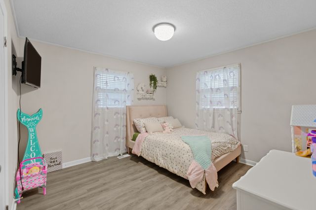 200 Hill St, Estill Springs, TN 37330