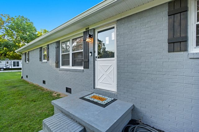 200 Hill St, Estill Springs, TN 37330