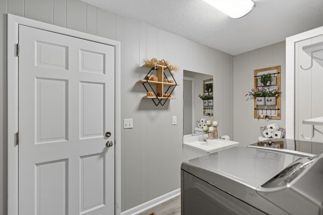 200 Hill St, Estill Springs, TN 37330