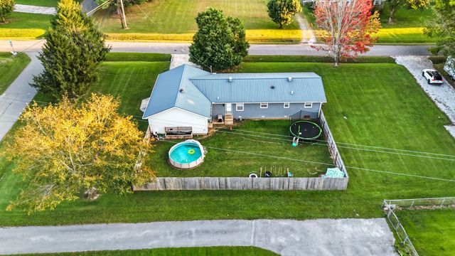 200 Hill St, Estill Springs, TN 37330