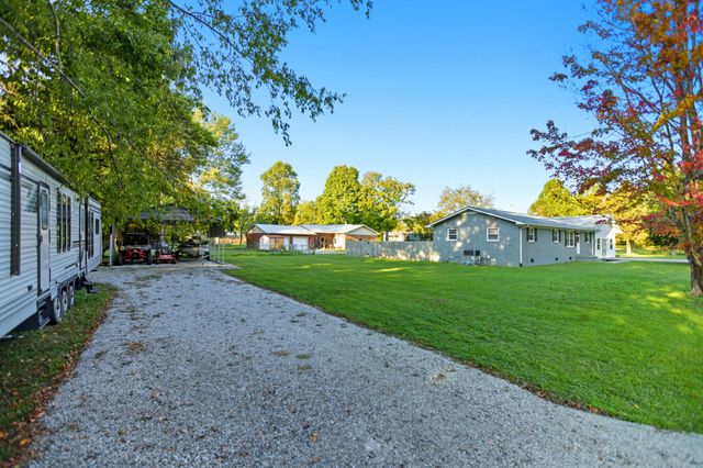 200 Hill St, Estill Springs, TN 37330