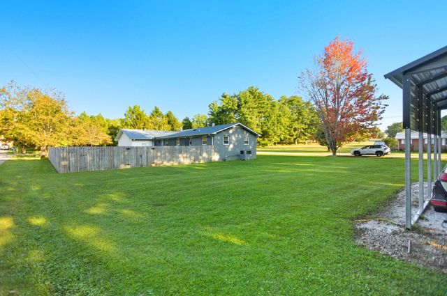 200 Hill St, Estill Springs, TN 37330