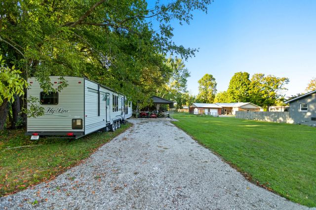 200 Hill St, Estill Springs, TN 37330