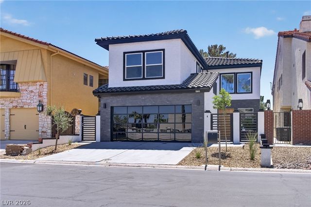 2861 Queens Courtyard Drive, Las Vegas, NV 89109