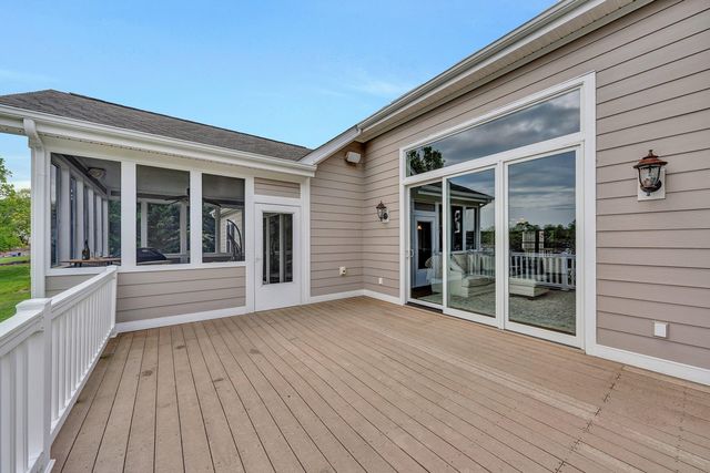 105 Inlet DR, Wirtz, VA 24184