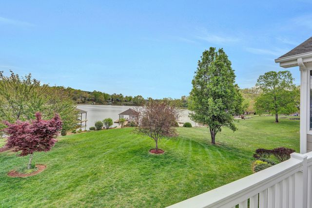 105 Inlet DR, Wirtz, VA 24184