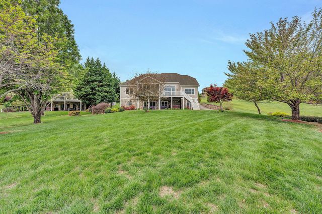 105 Inlet DR, Wirtz, VA 24184