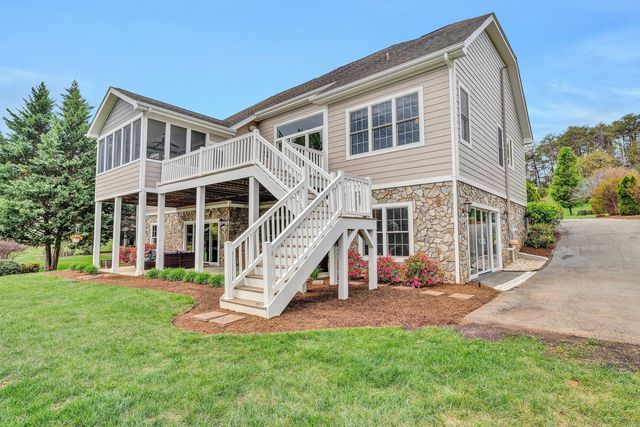 105 Inlet DR, Wirtz, VA 24184