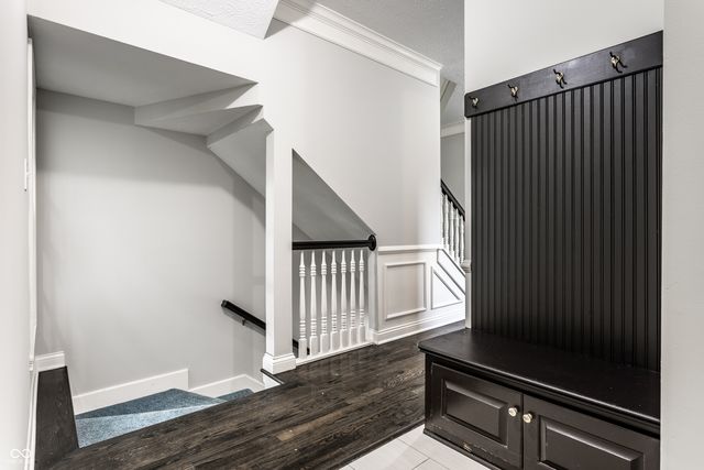 7821 Timber Run Court, Indianapolis, IN 46256