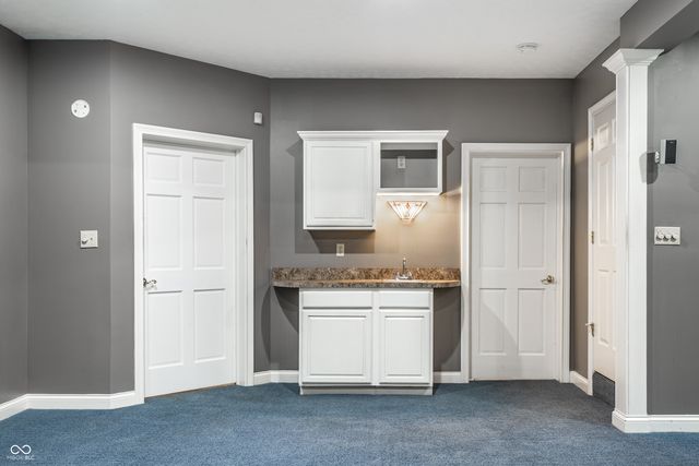 7821 Timber Run Court, Indianapolis, IN 46256