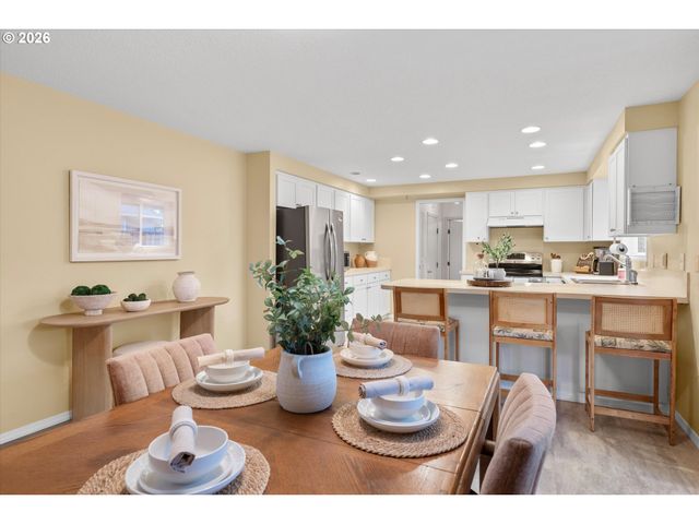 668 Ne 21ST Ave, Hillsboro, OR 97124