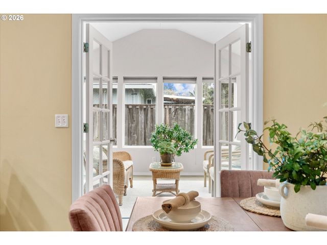 668 Ne 21ST Ave, Hillsboro, OR 97124