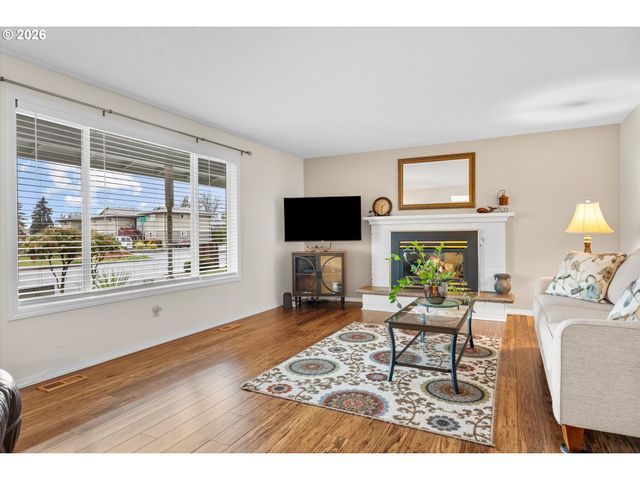 668 Ne 21ST Ave, Hillsboro, OR 97124