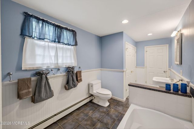 16 Oneida Avenue, Atlantic Highlands, NJ 07716