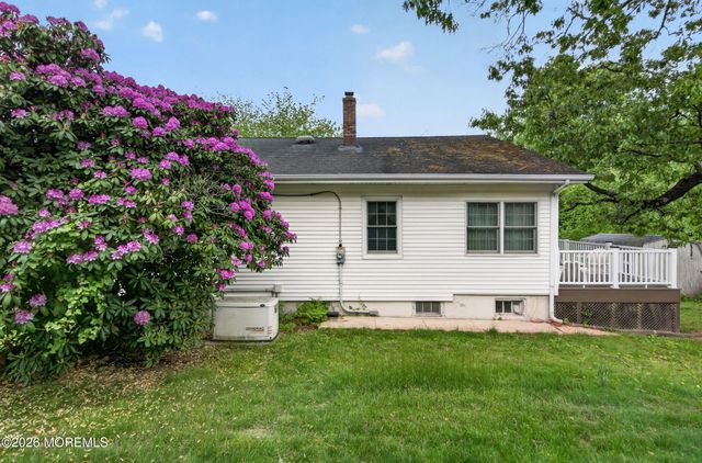 16 Oneida Avenue, Atlantic Highlands, NJ 07716