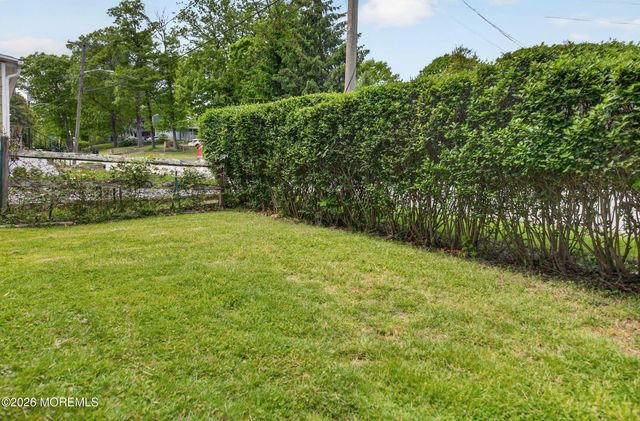16 Oneida Avenue, Atlantic Highlands, NJ 07716
