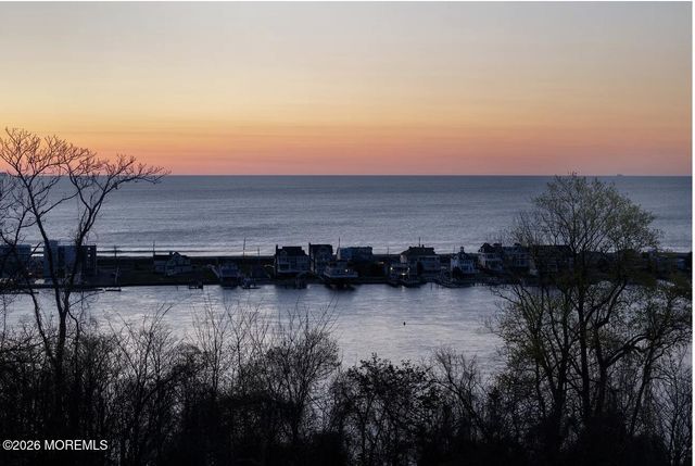 16 Oneida Avenue, Atlantic Highlands, NJ 07716