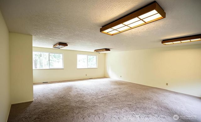 23525 SE 32nd Way, Sammamish, WA 98029