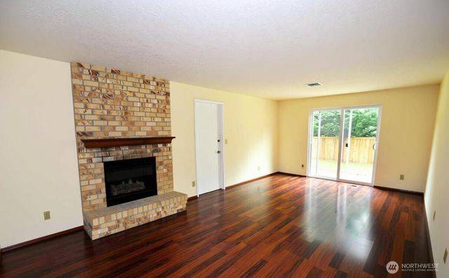 23525 SE 32nd Way, Sammamish, WA 98029