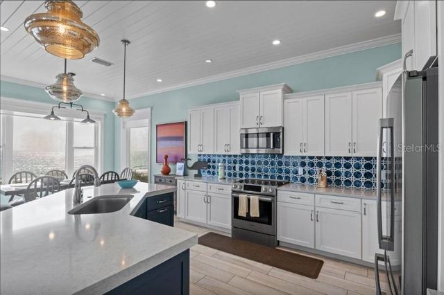 903 GULF DRIVE S, Bradenton Beach, FL 34217