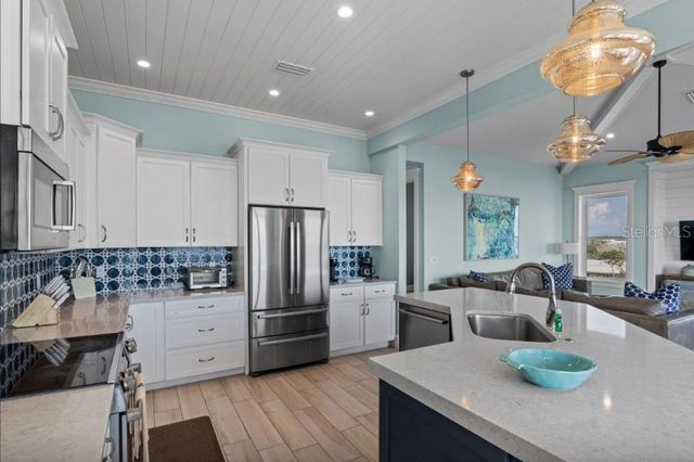 903 GULF DRIVE S, Bradenton Beach, FL 34217