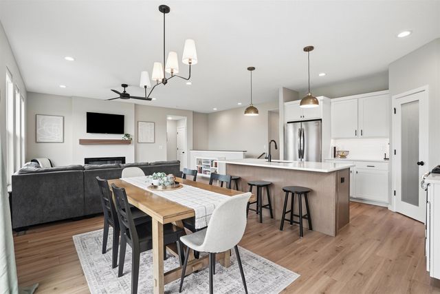 1337 Partridge Lane, Waterloo, IA 50701