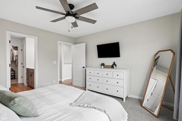 1337 Partridge Lane, Waterloo, IA 50701