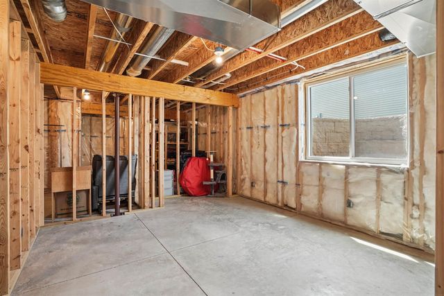 1337 Partridge Lane, Waterloo, IA 50701