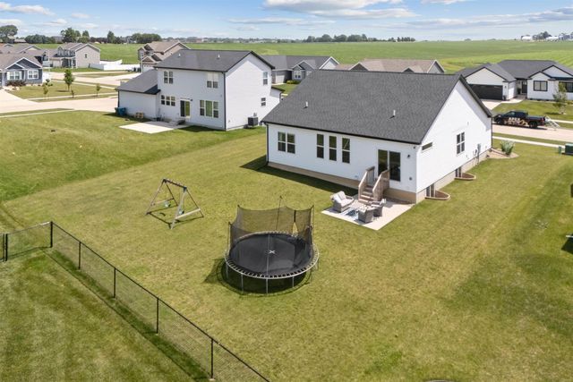 1337 Partridge Lane, Waterloo, IA 50701