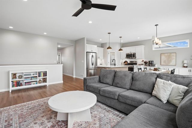 1337 Partridge Lane, Waterloo, IA 50701