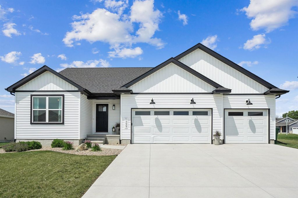 1337 Partridge Lane, Waterloo, IA 50701