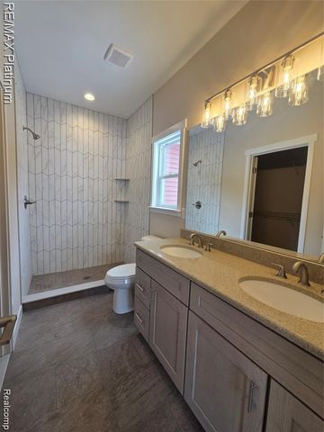 865 Oakwood Circle 24, Fenton, MI 48430