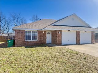 662 Appleridge Drive, Centerton, AR 72719