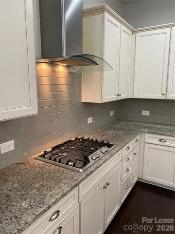 4221 Courtly Lane, Belmont, NC 28012
