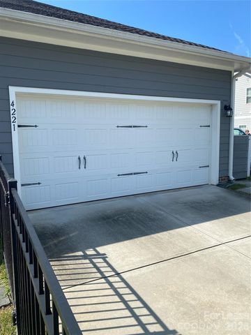 4221 Courtly Lane, Belmont, NC 28012