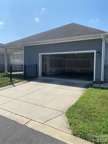4221 Courtly Lane, Belmont, NC 28012