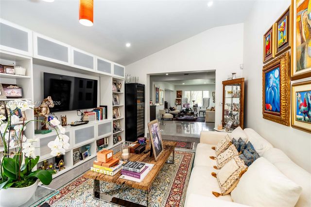 1360 SW 16th St, Miami, FL 33145