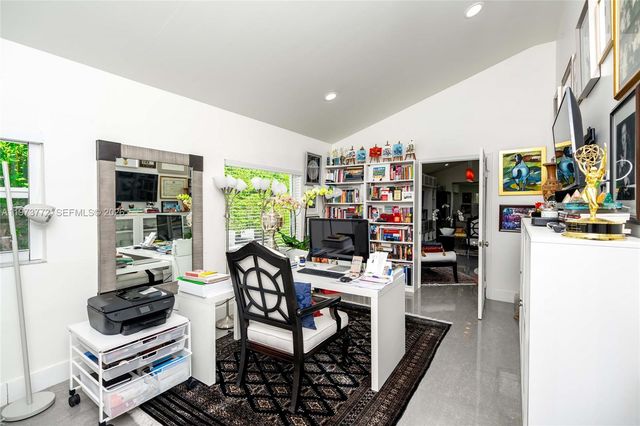 1360 SW 16th St, Miami, FL 33145