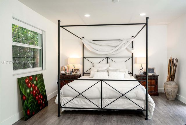 1360 SW 16th St, Miami, FL 33145