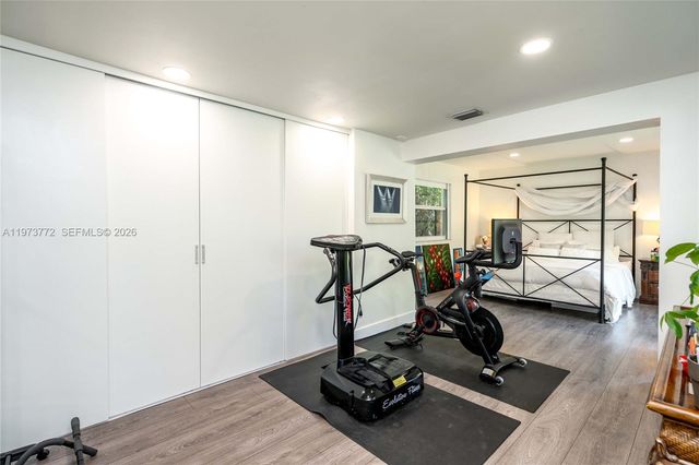 1360 SW 16th St, Miami, FL 33145