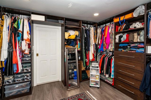 1360 SW 16th St, Miami, FL 33145