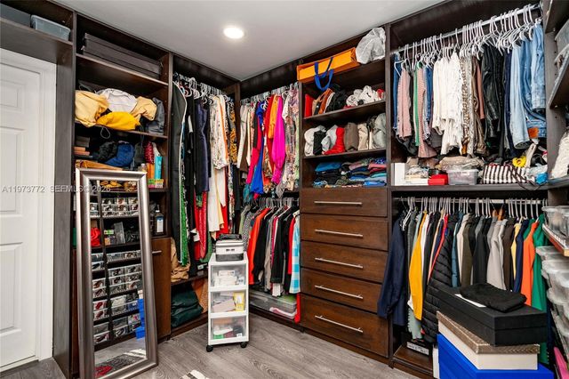 1360 SW 16th St, Miami, FL 33145