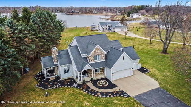 8573 W Lakeshore Drive, Perry, MI 48872