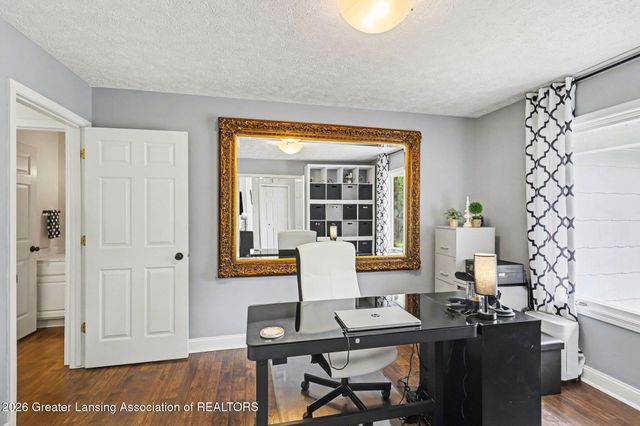 8573 W Lakeshore Drive, Perry, MI 48872