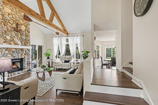 8573 W Lakeshore Drive, Perry, MI 48872